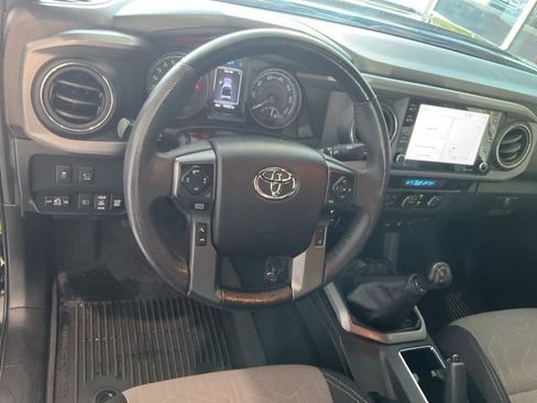 Used 2023 Toyota Tacoma TRD Sport w/ Advanced Technology Package AWD/4WD image 7