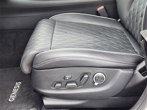 Used 2025 Genesis GV70 3.5T Sport w/ Sport Advanced Package image 19