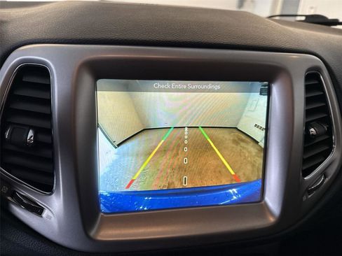 Used 2018 Jeep Compass Latitude w/ Popular Equipment Group image 22