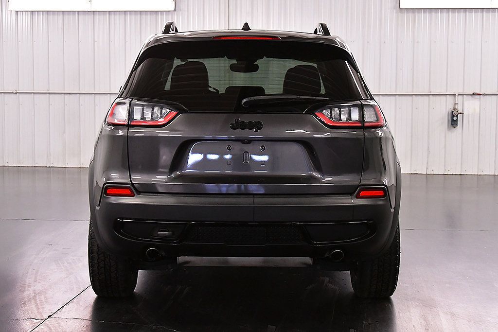 Used 2022 Jeep Cherokee Latitude AWD/4WD image 7