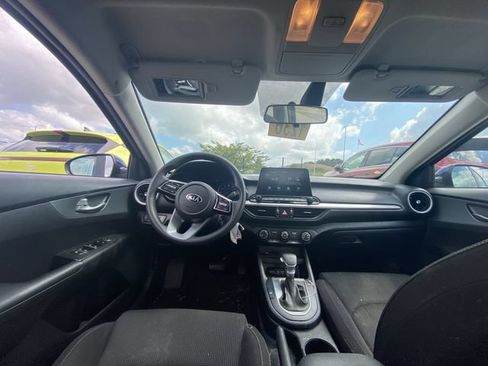 Used 2021 Kia Forte LXS FWD image 5