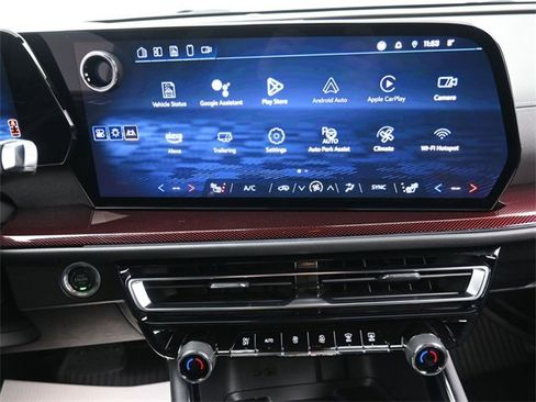 Certified 2024 Chevrolet Traverse Z71 w/ Enhanced Driving Package image 4