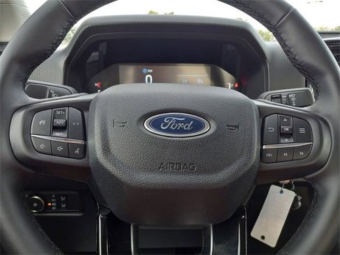 Used 2025 Ford Ranger XLT image 18