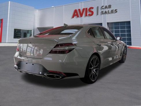 Used 2025 Genesis G70 2.5T RWD image 5