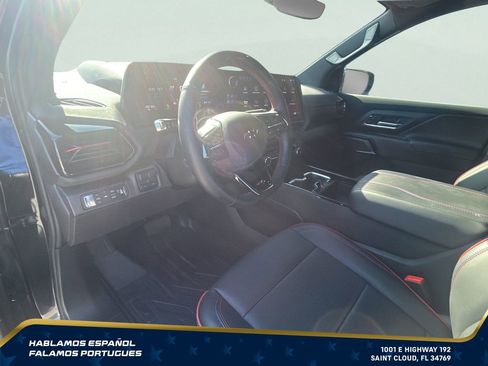 Certified 2025 Chevrolet Silverado EV RST AWD/4WD image 15