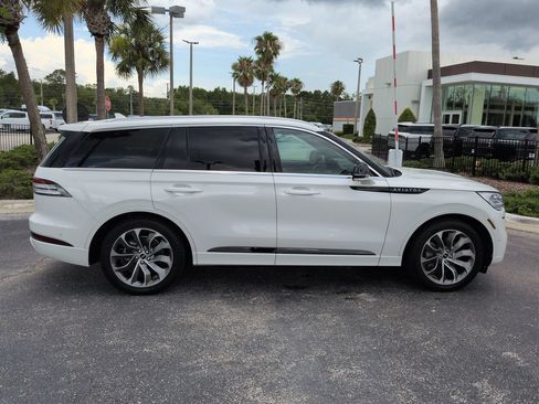 Certified 2022 Lincoln Aviator Grand Touring w/ Equipment Group 301A AWD/4WD image 3