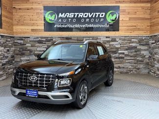 Used 2023 Hyundai Venue SEL FWD video 2