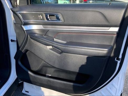 Used 2016 Ford Explorer Sport w/ Equipment Group 401A image 21
