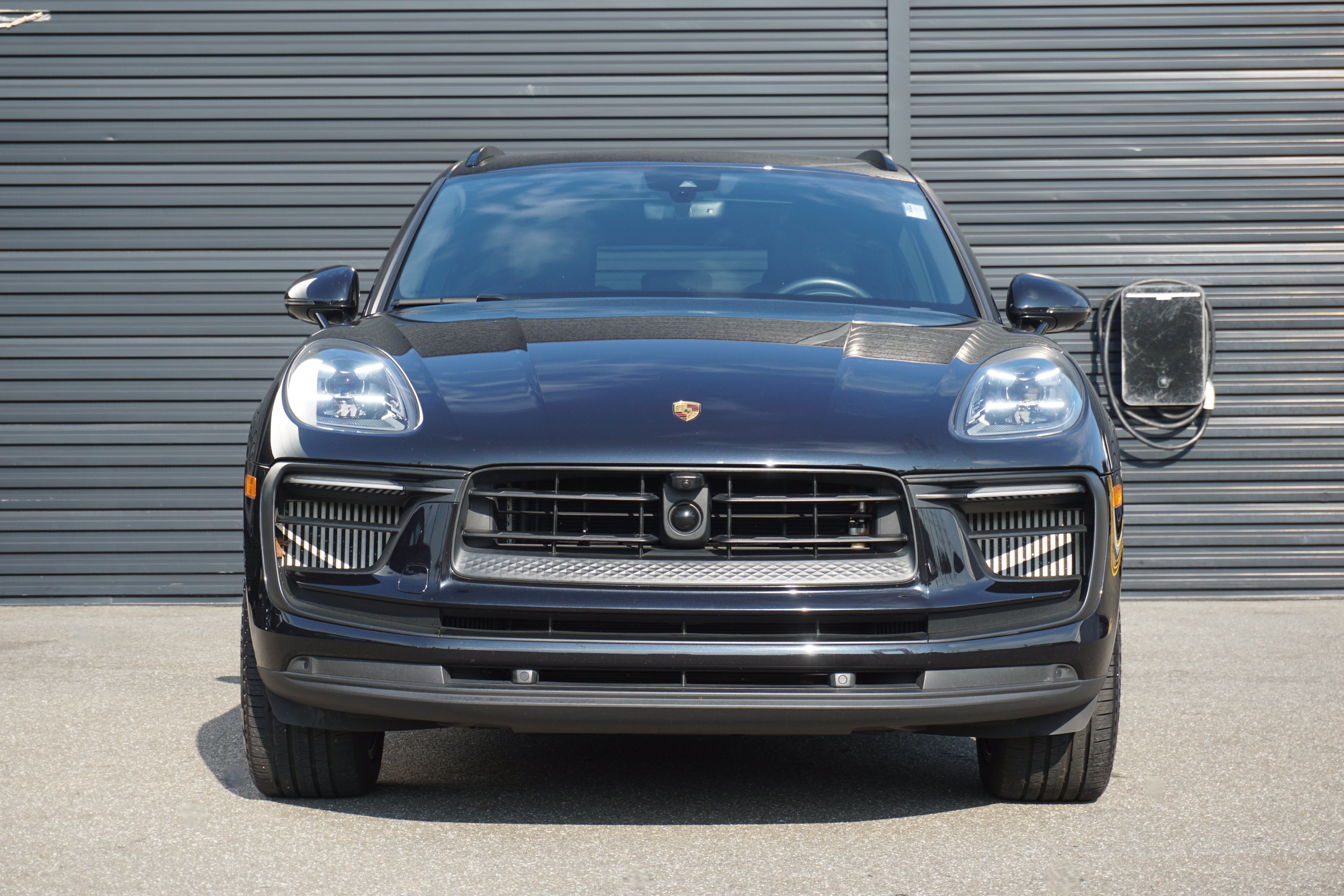Certified 2022 Porsche Macan S AWD/4WD image 12
