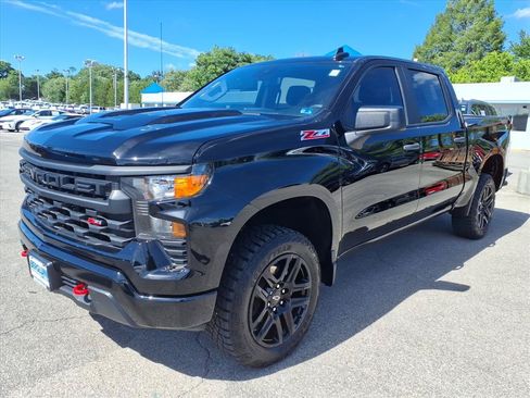 Used 2024 Chevrolet Silverado 1500 Custom Trail Boss AWD/4WD image 8