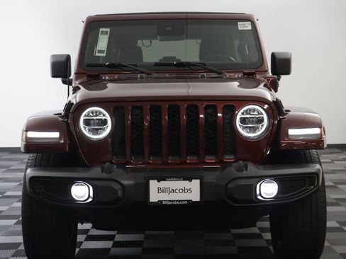 Used 2021 Jeep Wrangler Unlimited Sahara w/ Cold Weather Group AWD/4WD image 24