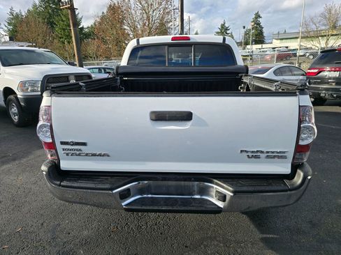 Used 2012 Toyota Tacoma PreRunner image 4
