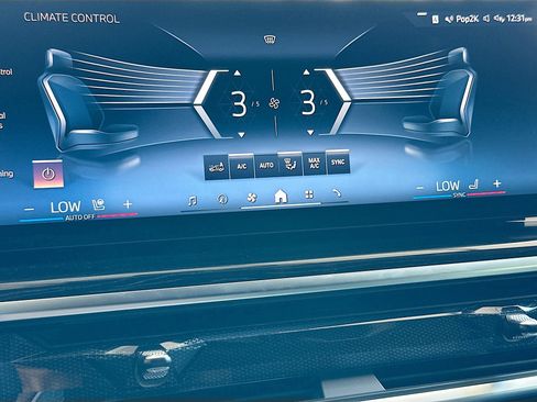 Used 2026 BMW X5 xDrive40i w/ M Sport Package image 16