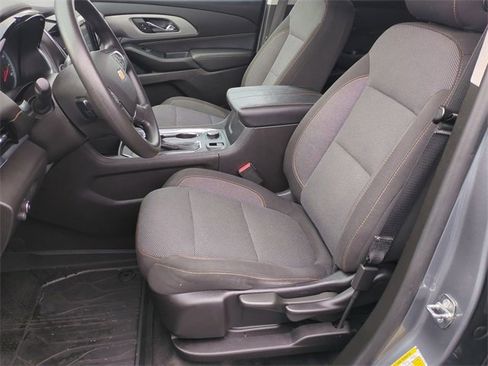 Used 2018 Chevrolet Traverse LS image 19