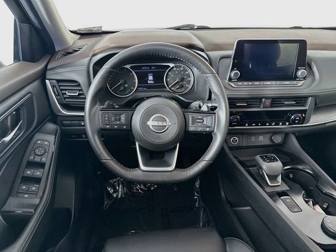 Certified 2023 Nissan Rogue SV w/ SV Premium B Package AWD/4WD image 31