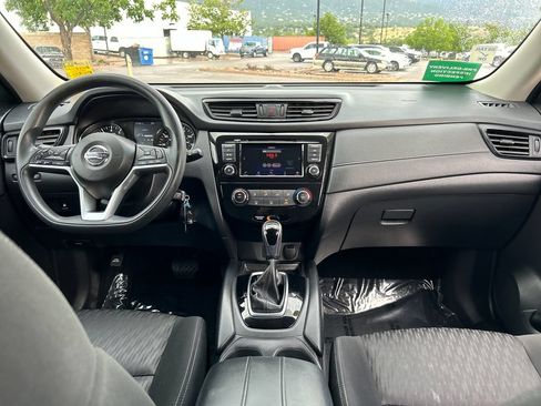 Used 2018 Nissan Rogue S AWD/4WD image 6