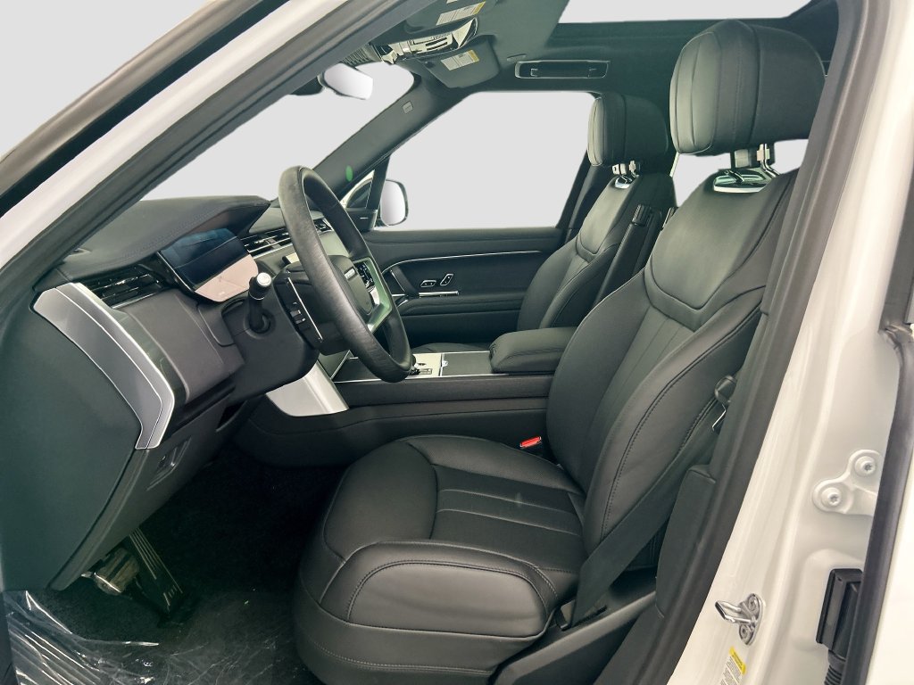 New 2026 Land Rover Range Rover Long Wheelbase SE AWD/4WD image 18