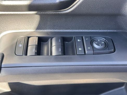 Used 2025 Toyota Tacoma SR5 image 23