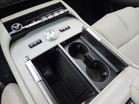 New 2025 Lincoln Navigator L Reserve AWD/4WD image 25