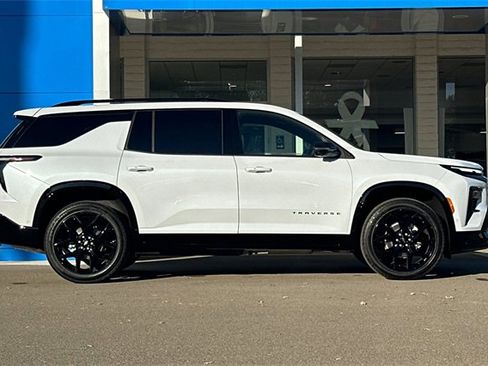 New 2026 Chevrolet Traverse RS image 4