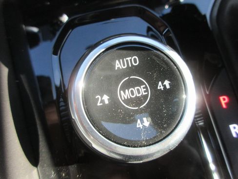 New 2026 GMC Canyon Denali image 18