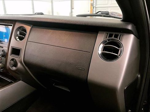 Used 2017 Ford Expedition Platinum AWD/4WD image 15