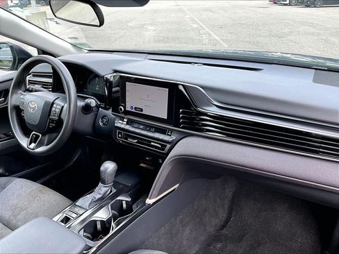 Used 2025 Toyota Camry LE FWD image 14