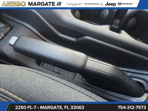 Used 2025 Jeep Wrangler Unlimited Sahara w/ Safety Group AWD/4WD image 25