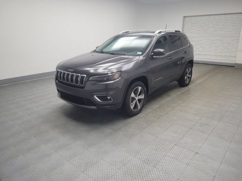 Used 2019 Jeep Cherokee Limited AWD/4WD image 2