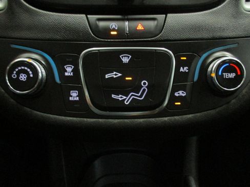 Used 2023 Chevrolet Malibu LS image 21