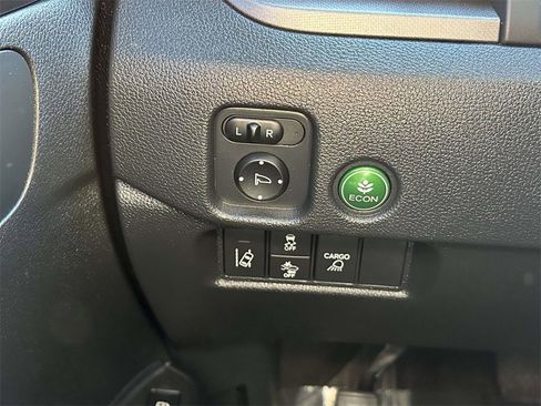 Certified 2024 Honda Ridgeline Sport image 21