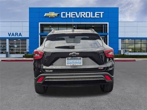 Certified 2025 Chevrolet Trax RS w/ Driver Confidence Package image 4