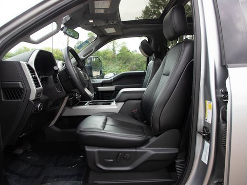 Used 2020 Ford F350 Lariat AWD/4WD image 24