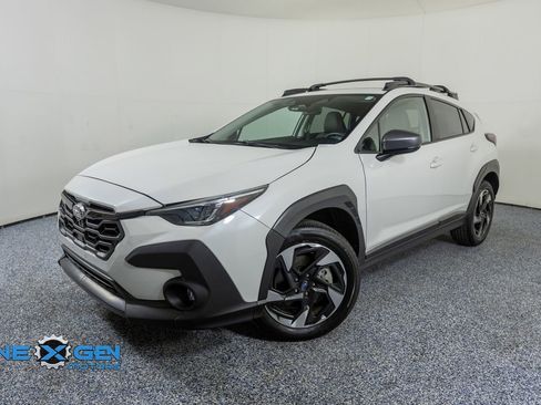 Used 2024 Subaru Crosstrek 2.5i Limited w/ Crosstrek Mirror Package AWD/4WD image 3