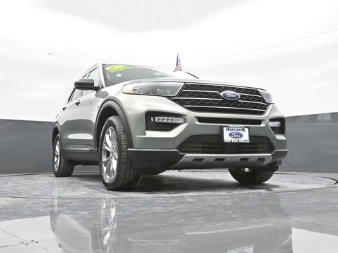 Used 2020 Ford Explorer XLT w/ Equipment Group 202A image 35
