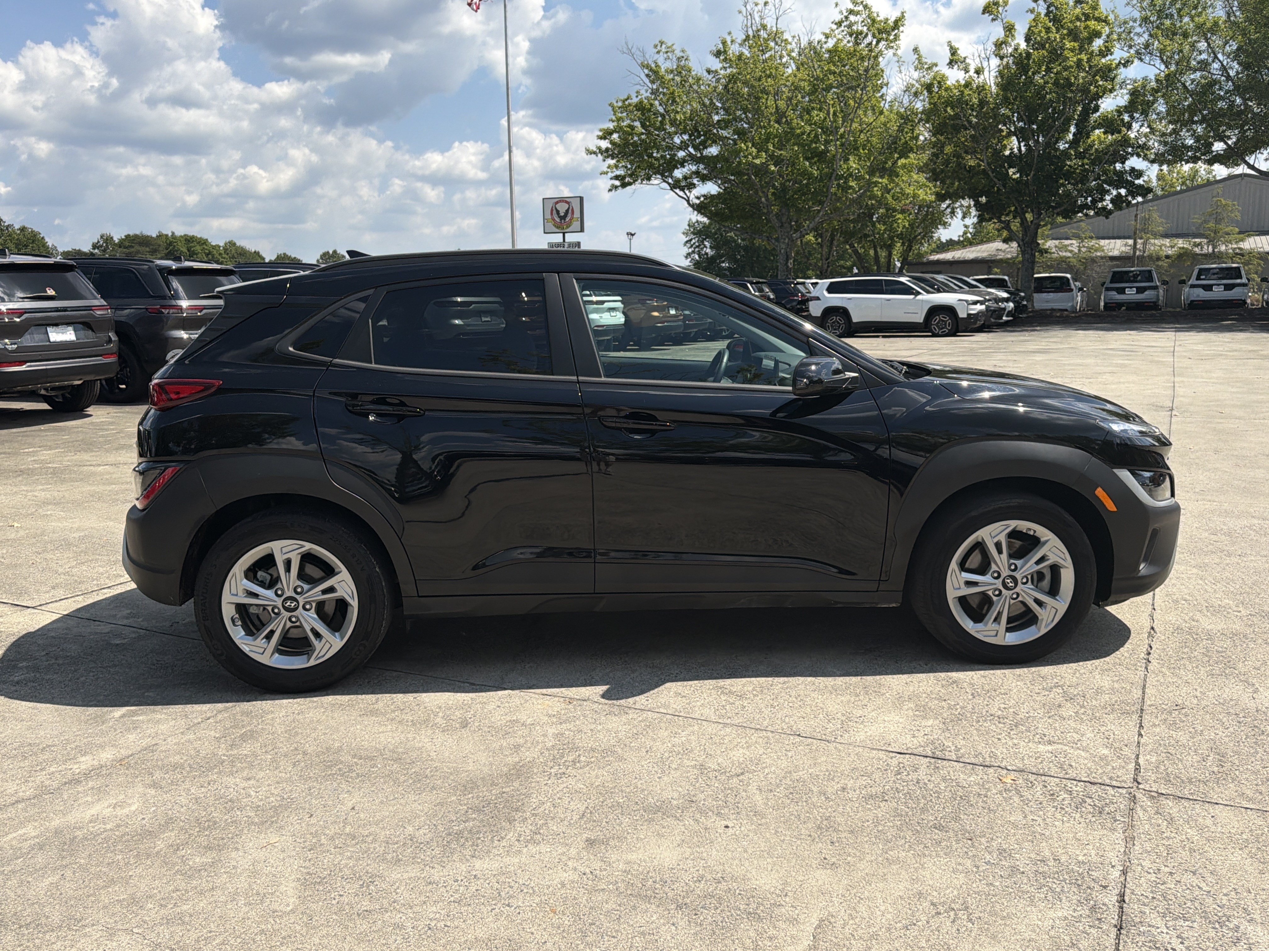 Used 2023 Hyundai Kona SEL w/ Convenience Package AWD/4WD image 8