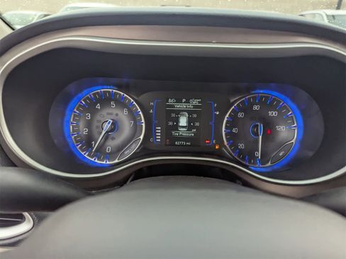 Used 2021 Chrysler Voyager Lxi image 30