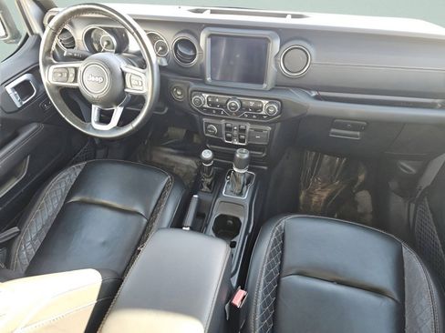 Used 2021 Jeep Gladiator Overland image 22