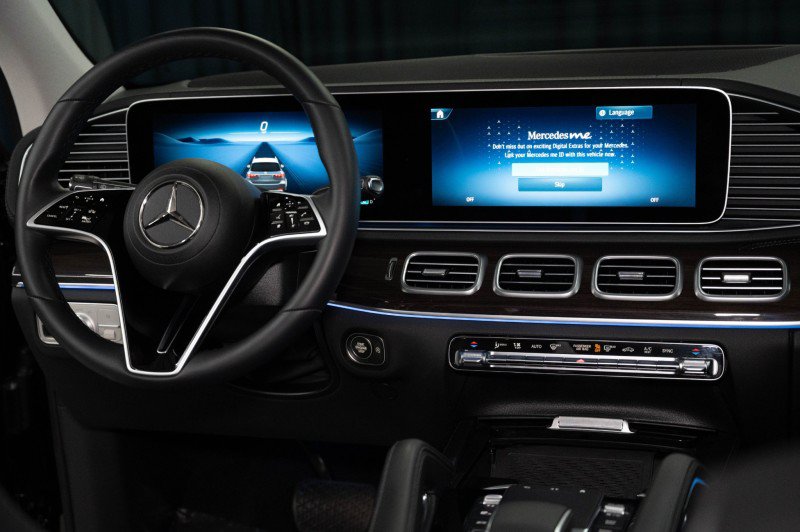 Certified 2026 Mercedes-Benz GLS 450 4MATIC image 20