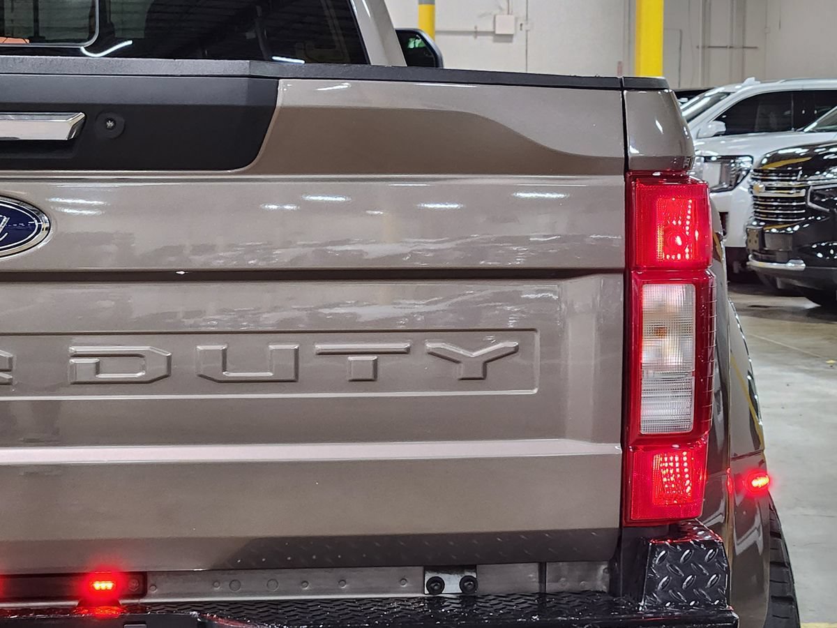 Used 2022 Ford F350 Lariat w/ Lariat Value Package AWD/4WD image 22
