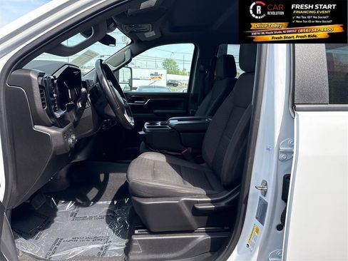 Used 2024 Chevrolet Silverado 2500 LT AWD/4WD image 14