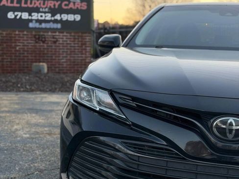 Used 2018 Toyota Camry LE FWD image 7