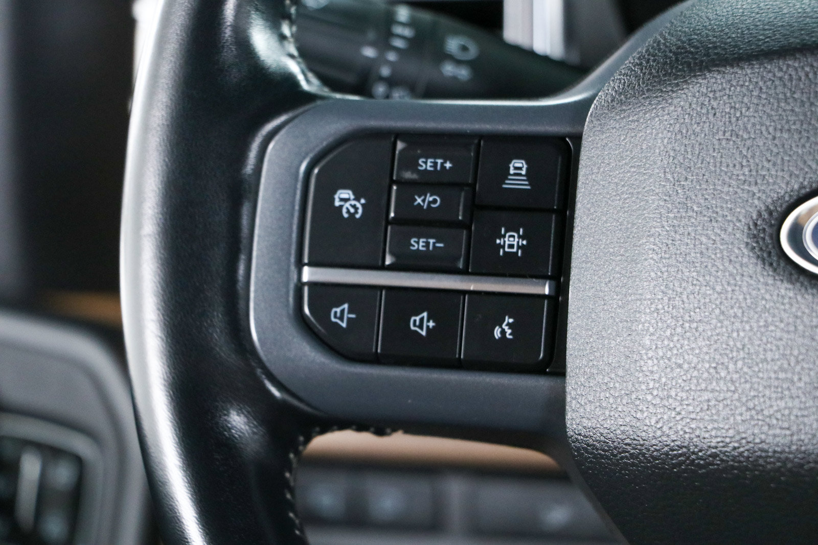 Used 2024 Ford F250 4x4 Crew Cab Super Duty image 14
