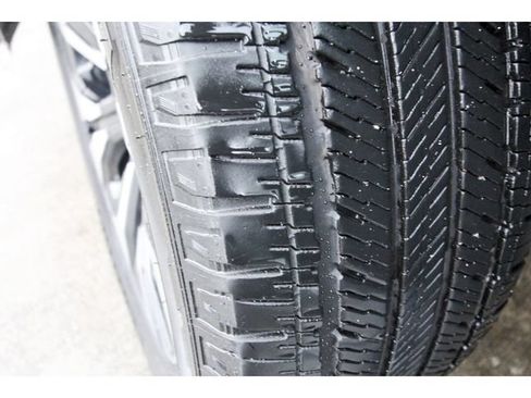 Certified 2025 Ford Expedition Platinum w/ Driver's Package AWD/4WD image 27