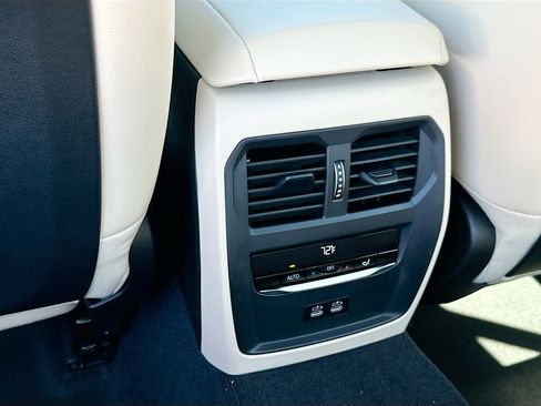 New 2026 BMW 330i Sedan w/ Premium Package RWD image 19