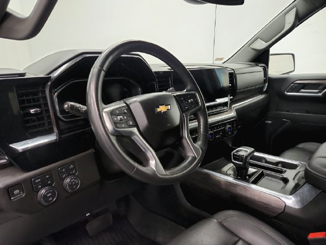 Used 2024 Chevrolet Silverado 1500 LTZ AWD/4WD image 14