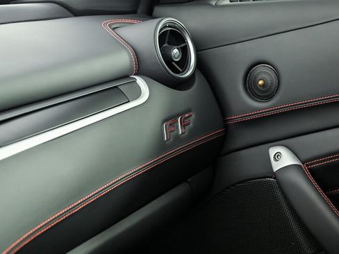 Used 2016 Ferrari FF AWD/4WD image 33