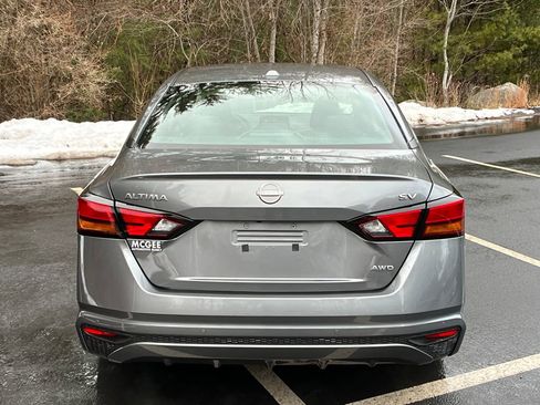 Used 2024 Nissan Altima 2.5 SV image 4