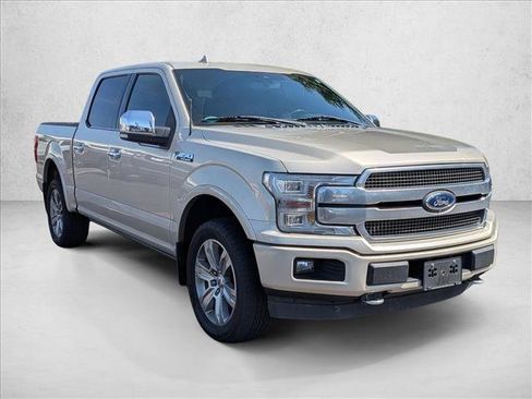Used 2018 Ford F150 Platinum w/ Equipment Group 701A Luxury AWD/4WD image 4