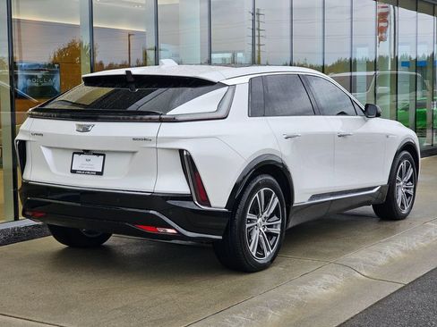 Certified 2024 Cadillac Lyriq Luxury w/ LPO, Floor Liner Package AWD/4WD image 5